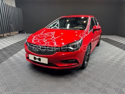 Rojo Usado 2017 Opel Astra Dynamic Berlina | 9900 € (Precio justo)