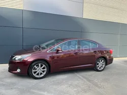 Granate Usado 2012 Toyota Avensis Advance Berlina | 8490 € (Precio justo)