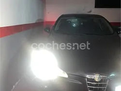Negro Usado 2010 Alfa Romeo 147 Distinctive Utilitario | 3500 € (Super precio)