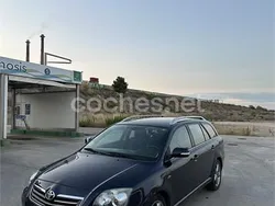 Azul Usado 2006 Toyota Avensis Executive Familiar | 4990 € (Precio justo)
