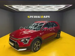 Granate Usado 2025 Kia Niro SUV | 25.990 € (Precio justo)