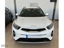 Blanco Usado 2024 Kia Stonic SUV | 20.800 € (Precio justo)