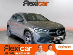 Gris / plata Usado 2022 Mercedes GLA180 SUV | 28.990 € (Precio justo)