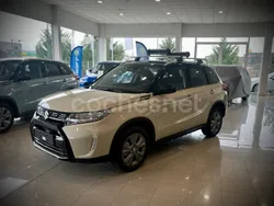 Beige Nuevo 2025 Suzuki Vitara SUV | 27.500 €