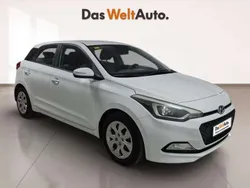 Blanco Usado 2016 Hyundai i20 Utilitario | 9990 € (Precio justo)