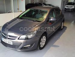 Gris / plata Usado 2015 Opel Astra Selective Berlina | 9900 € (Precio justo)