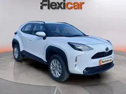 Blanco Nuevo 2025 Toyota Yaris Hybrid Active | 23.890 € (Precio justo)