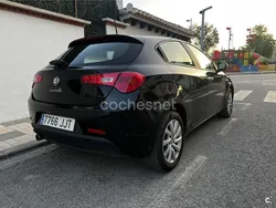 Negro Usado 2015 Alfa Romeo Giulietta Business Utilitario | 9450 € (Buen precio)