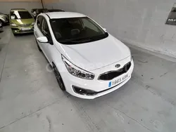 Blanco Usado 2018 Kia Ceed GT Berlina | 9499 € (Precio justo)