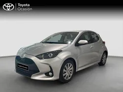 Gris Usado 2024 Toyota Yaris Active | 20.890 € (Precio justo)