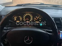 Gris / plata Usado 2002 Mercedes ML400 SUV | 6800 € (Precio justo)