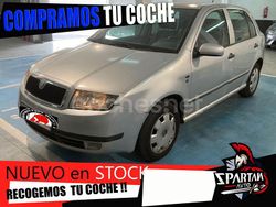 Gris / plata Usado 2002 Skoda Fabia Comfort Berlina | 2690 € (Buen precio)