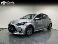 Gris / plata Usado 2024 Toyota Yaris Hybrid Active Berlina | 20.880 € (Buen precio)