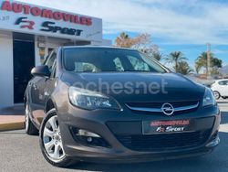 Gris / plata Usado 2015 Opel Astra Selective Berlina | 7900 € (Un poco caro)