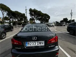 Negro Usado 2006 Lexus IS220d Luxury Line Berlina | 5100 € (Precio justo)