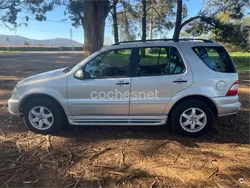 Gris / plata Usado 2001 Mercedes ML400 SUV | 5000 € (Precio justo)