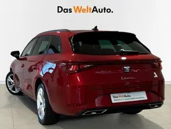 Rojo Usado 2023 Seat Leon ST FR Familiar | 25.990 € (Precio justo)