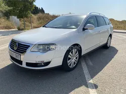 Blanco Usado 2009 VW Passat Highline Familiar | 3950 € (Precio justo)