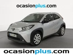 Gris Usado 2024 Toyota Aygo Play Utilitario | 14.046 € (Precio justo)
