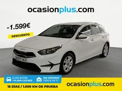 Blanco Usado 2023 Kia Ceed Berlina | 17.590 € (Precio justo)