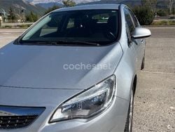 Gris / plata Usado 2010 Opel Astra Enjoy Berlina | 5800 € (Un poco caro)