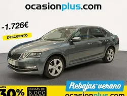 Gris Usado 2020 Skoda Octavia Style Utilitario | 16.537 € (Super precio)