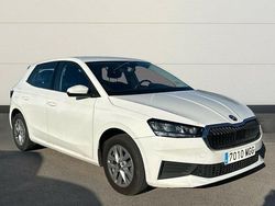 Blanco Usado 2023 Skoda Fabia Ambition Berlina | 14.300 € (Precio justo)