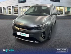 Verde Usado 2024 Kia Stonic SUV | 19.750 € (Precio justo)