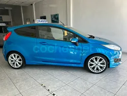Azul Usado 2015 Ford Fiesta Sport Utilitario | 10.990 € (Un poco caro)