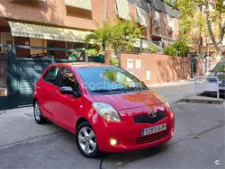 Rojo Usado 2009 Toyota Yaris Sol Berlina | 3500 € (Precio justo)