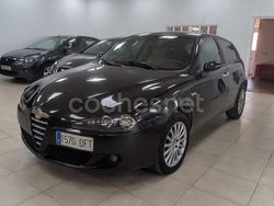 Negro Usado 2005 Alfa Romeo 147 Distinctive Utilitario | 3890 € (Precio justo)