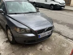 Gris / plata Usado 2007 Volvo S40 Kinetic Berlina | 3600 € (Precio justo)