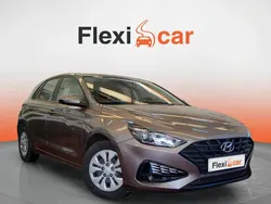 Marrón Usado 2022 Hyundai i30 Berlina | 13.290 € (Buen precio)