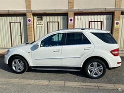 Blanco Usado 2010 Mercedes ML300 Executive SUV | 20.500 € (Un poco caro)
