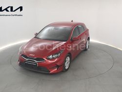 Granate Usado 2024 Kia Ceed Berlina | 20.750 € (Precio justo)