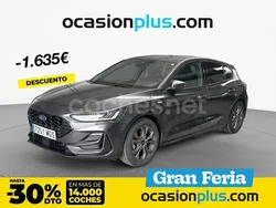 Gris / plata Usado 2023 Ford Focus ST-Line Berlina | 17.990 € (Precio justo)