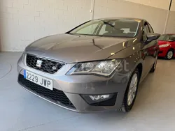 Gris / plata Usado 2017 Seat Leon Reference Berlina | 8990 € (Buen precio)