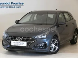 Gris / plata Usado 2024 Hyundai i30 Berlina | 20.990 € (Precio justo)