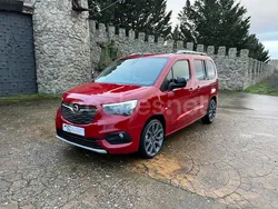 Rojo Usado 2019 Opel Combo Life Innovation Monovolumen | 18.999 € (Precio justo)