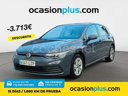 Gris / plata Usado 2022 VW Golf VIII Life Berlina | 19.650 € (Precio justo)