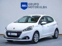 Blanco Usado 2016 Peugeot 208 Active Utilitario | 8990 € (Caro)