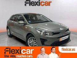 Gris / plata Usado 2023 Kia Rio Berlina | 16.990 € (Un poco caro)