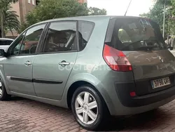 Gris / plata Usado 2004 Renault Scénic II Dynamique Monovolumen | 2500 € (Buen precio)
