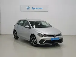 Gris Usado 2024 VW Polo Life Utilitario | 18.100 € (Precio justo)