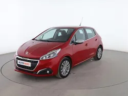 Rojo Usado 2018 Peugeot 208 Allure Utilitario | 9399 € (Precio justo)