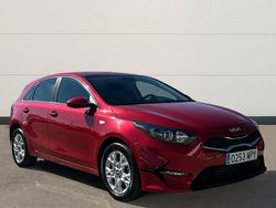 Rojo Usado 2024 Kia Ceed Utilitario | 21.500 € (Un poco caro)