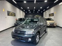 Negro Usado 2005 Toyota RAV4 Executive SUV | 6400 € (Precio justo)