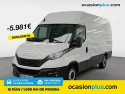 Blanco Usado 2023 Iveco Daily Berlina | 29.710 € (Buen precio)