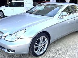 Plateado Usado 2005 Mercedes CLS320 Coupe | 13.900 €
