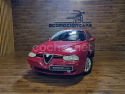 Rojo Usado 2003 Alfa Romeo 156 Distinctive Berlina | 1990 €